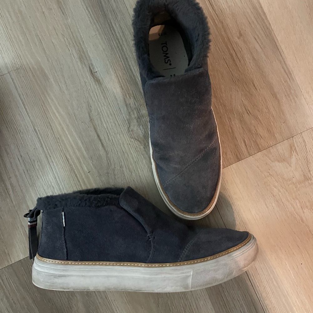 TOMS Women's Black Suede Ankle Booties